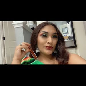 Meet your Posher, Estrella